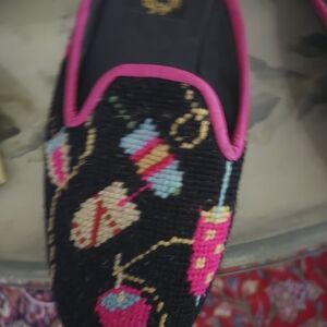 Chic Black and Pink Floral Mules 8.5M